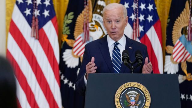 Biden impulsa recompensa en efectivo para vacunarse