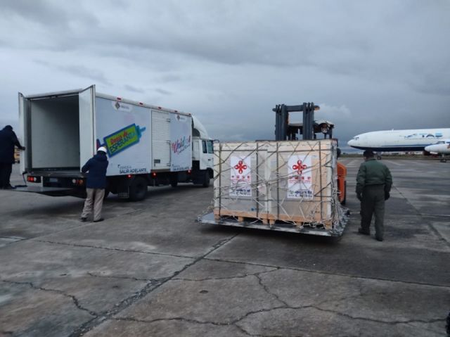 Presidente Arce anuncia arribo de 300.000 dosis de vacunas Sinopharm para el viernes