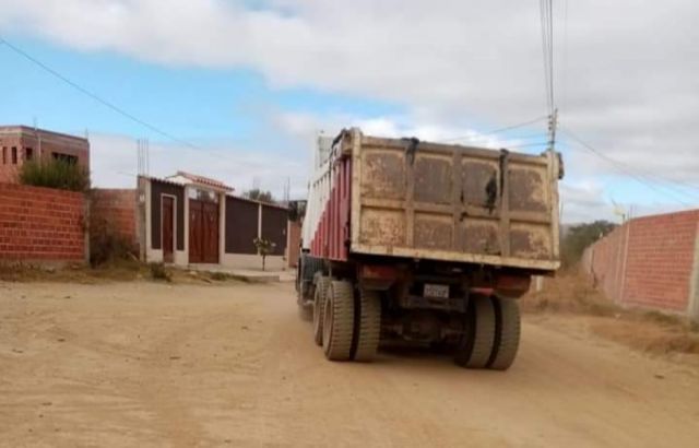 Vecinos pagan hasta Bs 1.800 por limpieza de pozos sépticos en Tarija