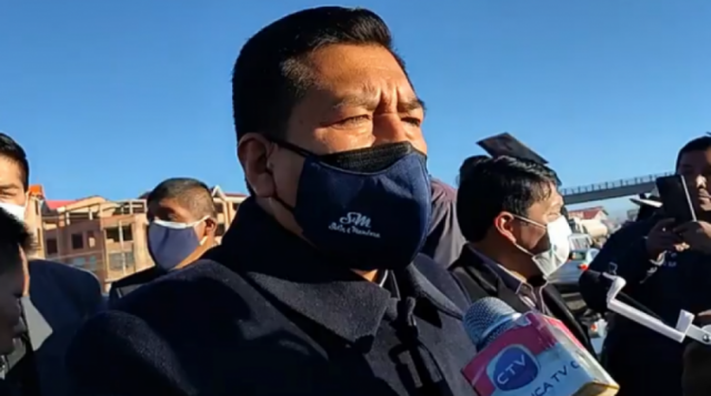 Presidente de Diputados descarta ‘por ahora’ nacionalización de autos ‘chutos’, pero indica que es posible ‘a la larga’