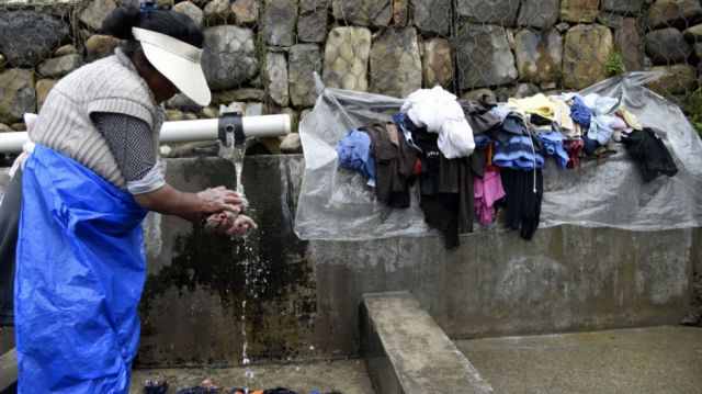 Mujeres bolivianas: el agua fuente de  vida y de desigualdades persistentes