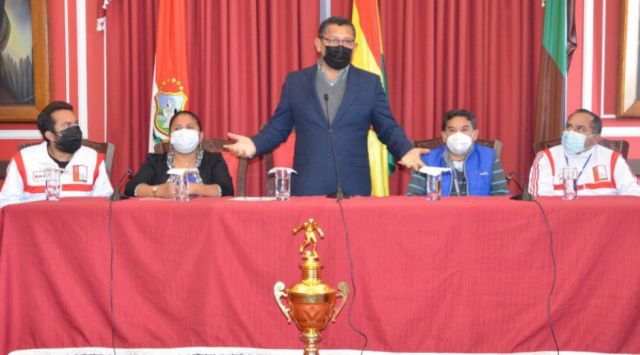 Gobernador plantea congreso departamental del deporte para conocer situación de espacios deportivos