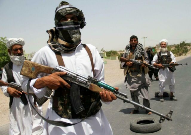 Talibanes avanzan sobre las principales ciudades afganas