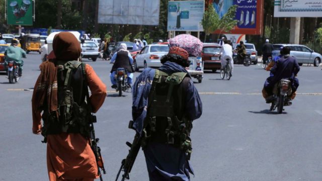 Talibanes dicen que tomaron el control de todo el territorio de Afganistán
