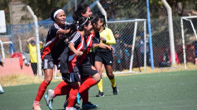 Real Tarija quedó segundo y expectante a la Simón