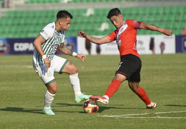 Refineros no pasan del empate en casa frente a Nacional Potosí