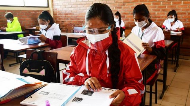 Sedes gestiona vacunación Covid para 54.350 colegiales de Tarija