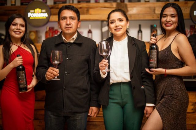 El evento se realizó en Moombah pub-bar.