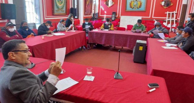 Gobernación cofinanciará proyecto del FPS de agua y alcantarillado del Distrito 13 de Tarija