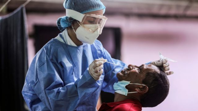 La OMS analiza la nueva variante Mu del coronavirus detectada por primera vez en Colombia La OMS analiza la nueva variante Mu del coronavirus detectada por primera vez en Colombia