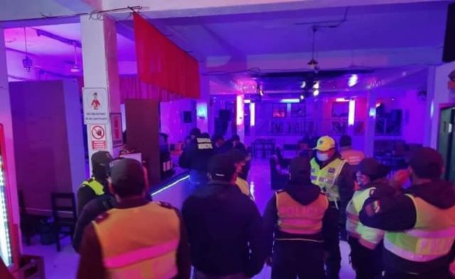 “Boliches” se las ingenian para  atender y evadir notificaciones en Tarija