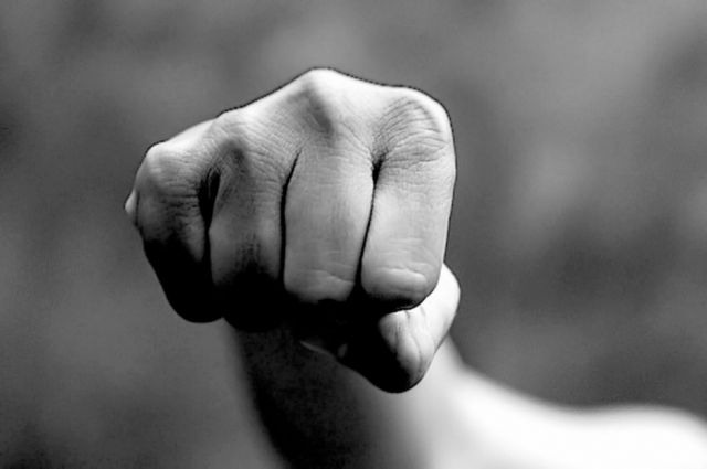 Golpe: sujeto deja inconsciente a su pareja en Tarija