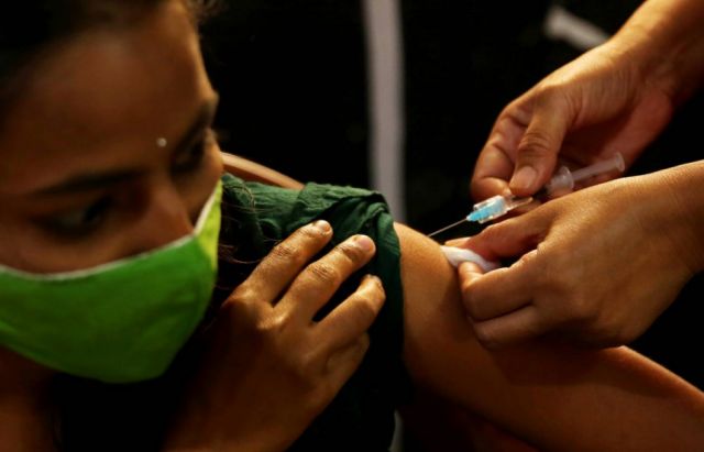 Inglaterra ofrecerá dosis Covid a niños de 12 a 15 años