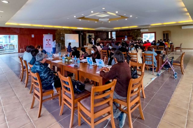 Encuentro:Clases presenciales e ítems son los retos de educación