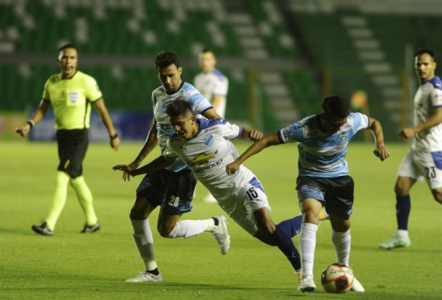 Blooming empata y acorta la  distancia con Real Tomayapo 