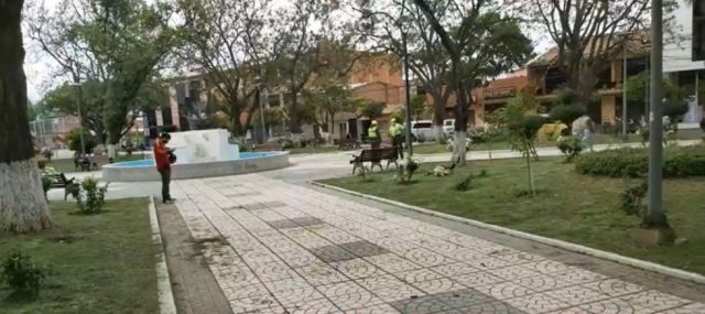 Policía levanta cadáver en la plaza Abaroa de Tarija
