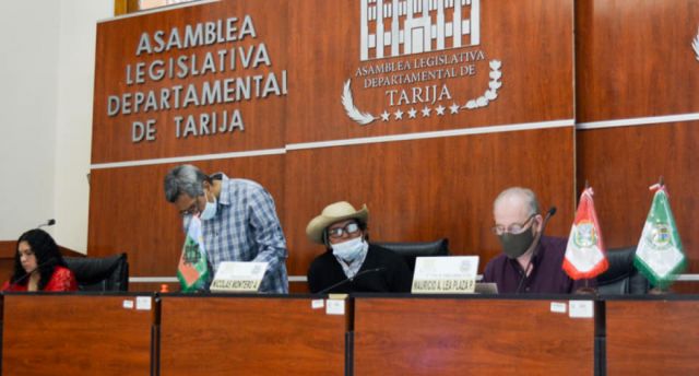 Montes pide a la Asamblea definir la distribución del IDH en Tarija