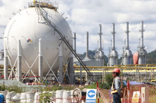 Perú: Ministro amenaza con  nacionalizar gas de Camisea