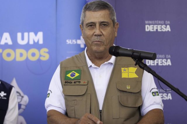 Brasil: Abren investigación al ministro de Defensa