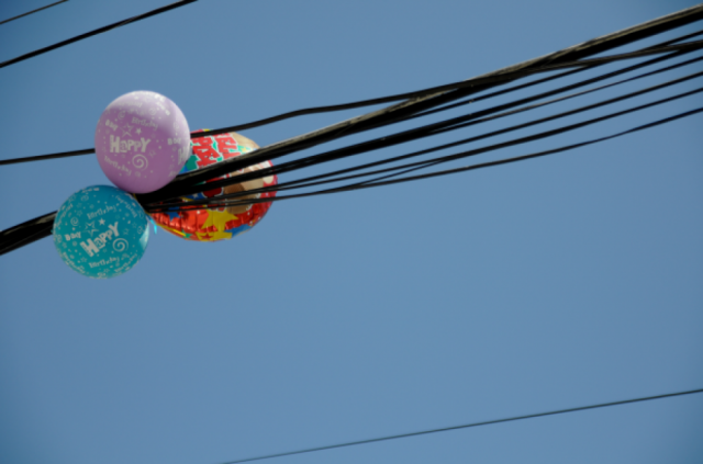 Oficial: Un globo de helio generó un corte de luz en Tarija