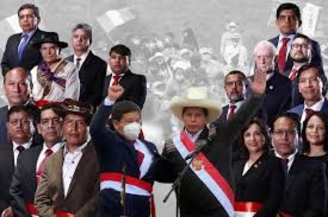 Presidente peruano Pedro Castillo anuncia la renuncia de su gabinete