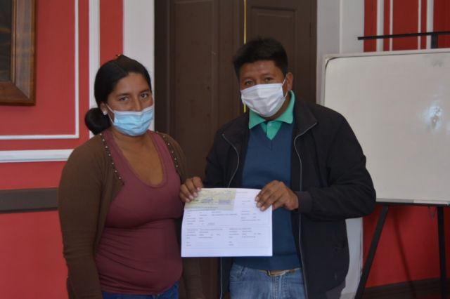 Entregan cheques del Prosol a comunidades campesinas de ocho municipios de Tarija