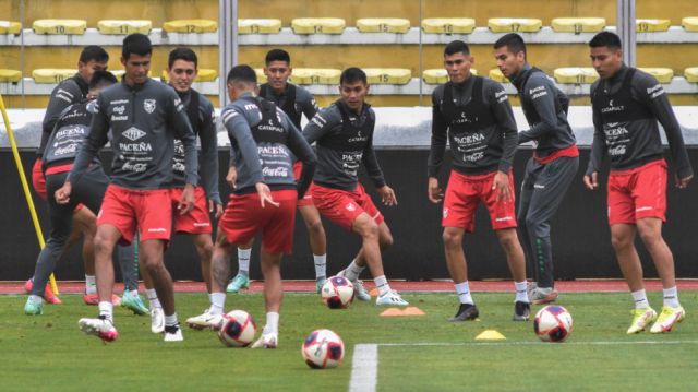 Bolivia se juega todo frente a un diezmado equipo peruano