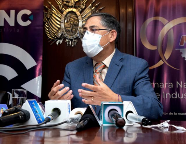 Foro industrial devela pérdidas económicas por el contrabando