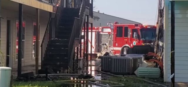 Un adolescente estadounidense salva tres familias de un edificio en llamas