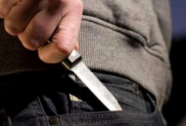 Un sujeto casi mata a puñaladas a un joven en Tarija