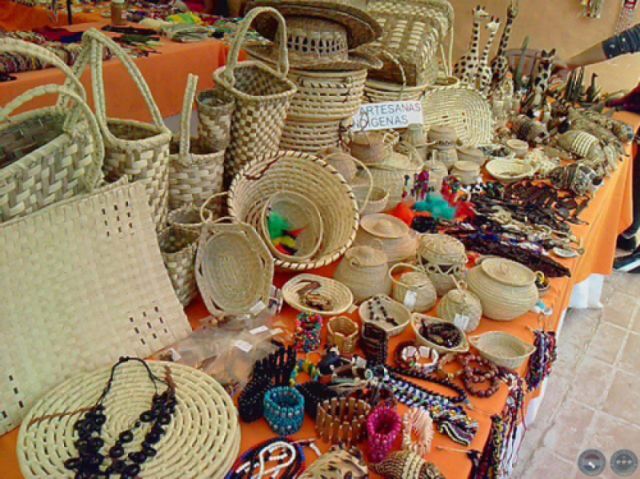 Coordinan feria artesanal de pueblos indígenas en Tarija