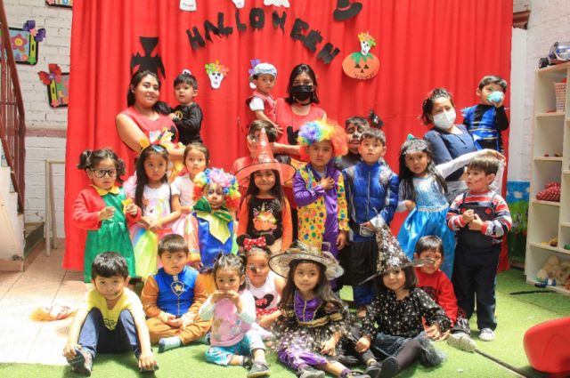 30 niños asistieron a la fiesta.