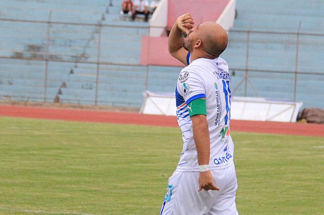 García obtuvo un empate en su visita a San Antonio