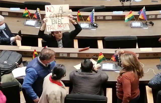 Elección de directiva: Ante la falta de consensos, el MAS traslada la sesión al antiguo hemiciclo