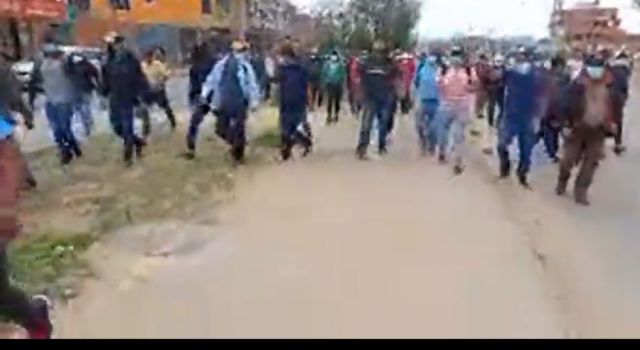Sectores sociales salen a desbloquear las calles de Tarija, no se responsabilizan con las movilidades que puedan salir afectadas