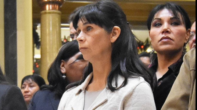 Renuncia vocal Rosario Baptista y dice que con el actual TSE el MAS “nunca perderá una elección”