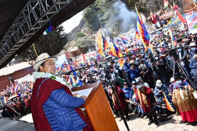 Arce pide a sectores afines al MAS a mantener una ‘movilización permanente’