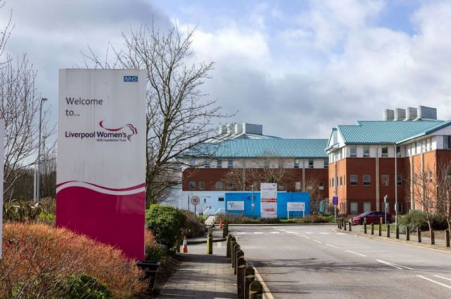 Reino Unido eleva el nivel de amenaza de terrorismo a "grave" tras la explosión de un coche frente a un hospital de Liverpool