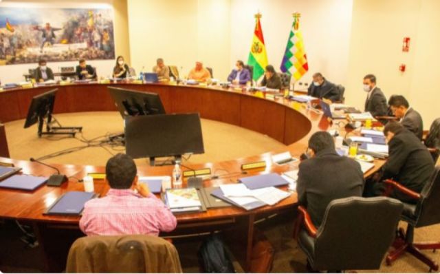 Gobierno evalúa pérdidas causadas por el paro y analiza medidas para revertirlas