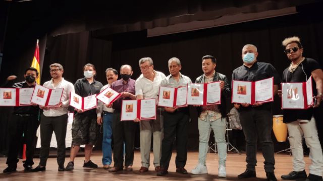 La Gobernación entregó reconocimientos a 16 artistas y músicos en su día