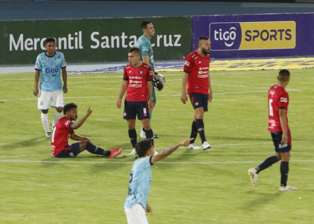 División de honores en el clásico entre Wilstermann y Aurora 