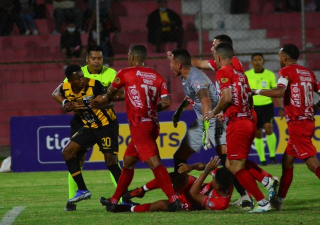 Indignación en el Tigre por los “incentivos”  otros clubes para ganar 