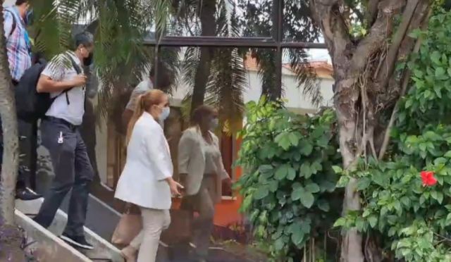 Caso Ítems fantasmas: Angélica Sosa se presenta a declarar en la Fiscalía  como testigo