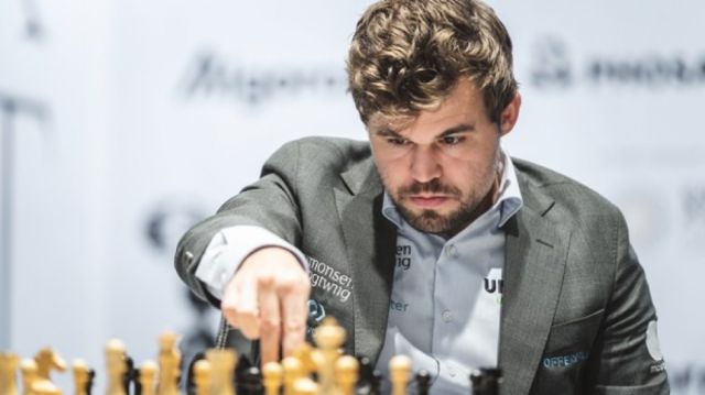 Magnus Carlsen retiene el título de campeón del mundo de ajedrez
