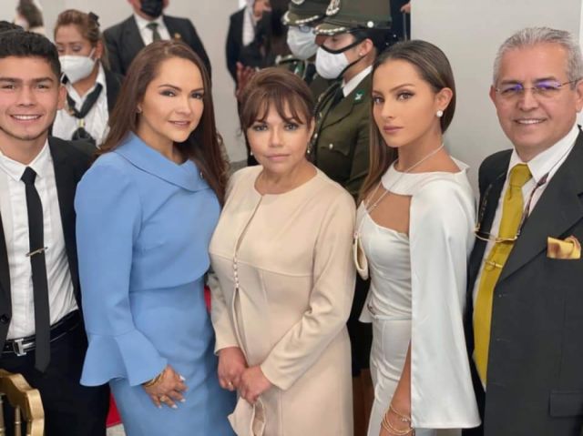 Lourdes Durán Romero y su familia en Tarija