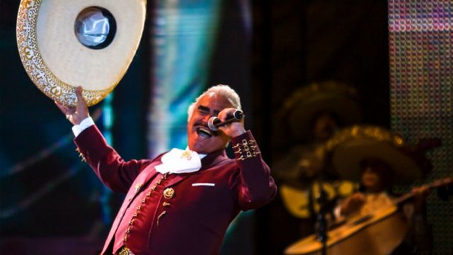 Muere Vicente Fernández, el ídolo de las rancheras 