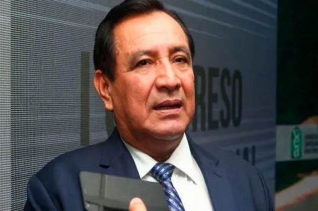 Perú: Indagan fuga del gobernador Pezo