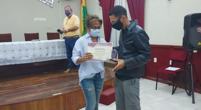 Lucha contra el cáncer fue reconocida por autoridades