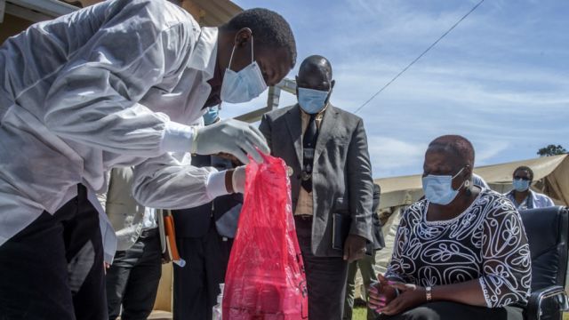 Varios países africanos destruyen cientos de miles de vacunas anticovid