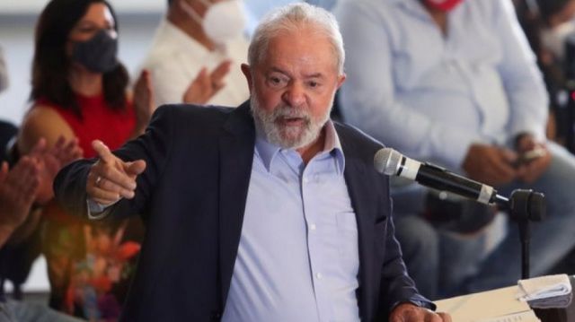 Lula aboga por libertad de Assange